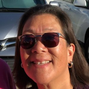 Meet your Posher, Elizabeth